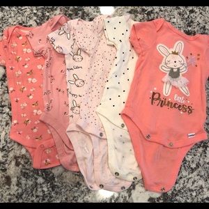 Baby Onesie Set of 6 Size: 0-3 Months